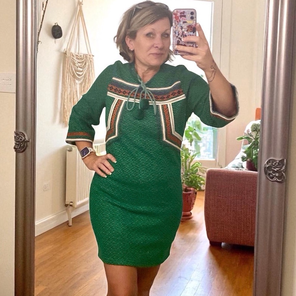 Esley Women’s Green Boho Embroidered Sweater Dress Size Medium